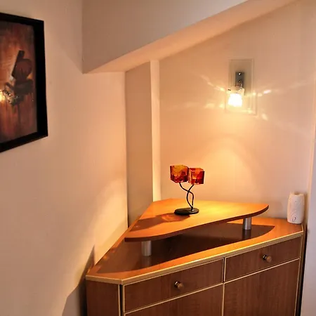Apartment Lover's Nest Next To The