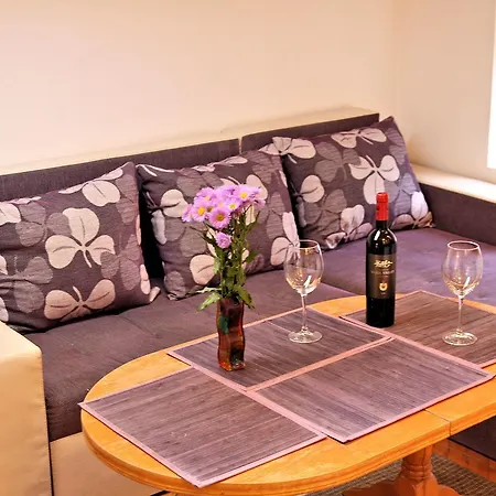 Apartment Lover's Nest Next To The